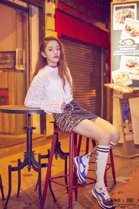 Minnie G Idle Hyuna Moda Asiática Modelos