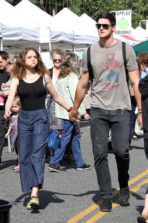 Joey lynn king is an american actress. Joey King with boyfriend Jacob Elordi at the Farmers ...