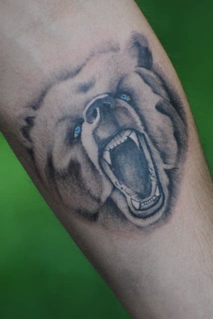 Small bear picture designs are very versatile and can go with many different looks. Bodyrock38: Small bear | Tattoos von Tattoo-Bewertung.de