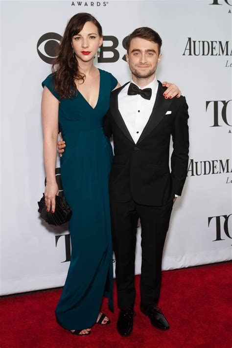 19 Famous Women Who Are Taller Than Their Boyfriends And