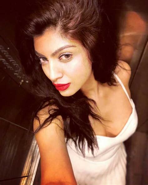 Akanksha Puri Images Sharemyfavoriteposts ShareChat