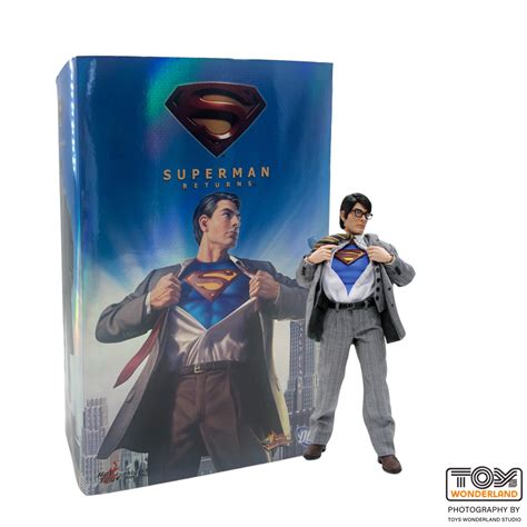 Hot Toys Superman Returns Clark Kent Mms27 Toys Wonderland