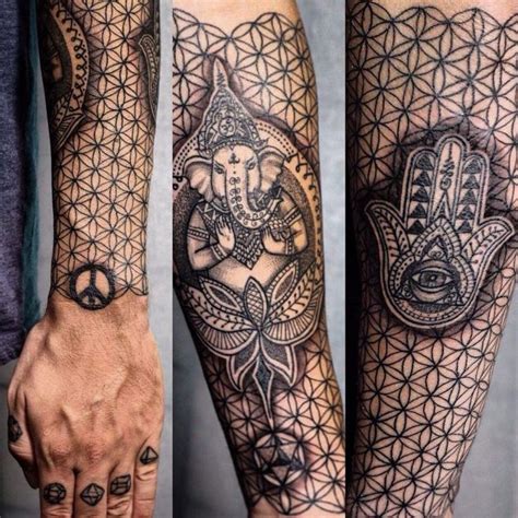 See more of flower of life tattoo & piercing on facebook. 105+ Cool Flower of Life Tattoo Ideas - The Geometric ...