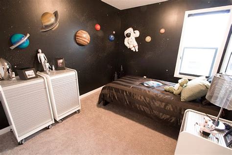 Decorating With A Space Theme