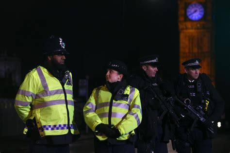 Heightened Security For Londons New Years Eve Celebrations After Nice And Berlin Lorry Attacks