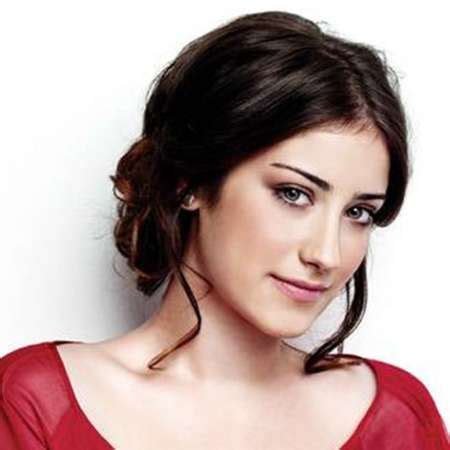 Hazal Kaya Bio Boyfriend Relationship Net Worth Weight