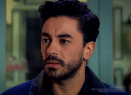 Jun 28, 2021 · gökhan alkan, kalp atışı adlı dizide başrolü paylaştığı öykü karayel ile birlikte 2017 yılında altın kelebek en i̇yi dizi çifti ödülü'nün sahibi oldular. Kalp Atışı Ali Asaf Öldü Mü (Gökhan Alkan) Ölecek Mi ...