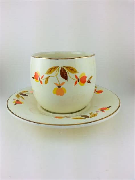 H 15 Vintage Jewel Tea Hall Pottery Autumn Leaf Pattern Etsy Jewel