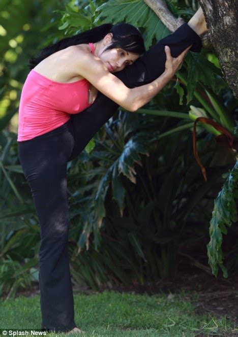 Octomom Nadya Suleman Shows Off Her Flexibility As She Limbers Up For A