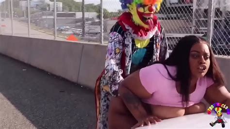 Gibby The Clown Fucks Juicy Tee On Atlanta’s Most Popular Highway Xvideos