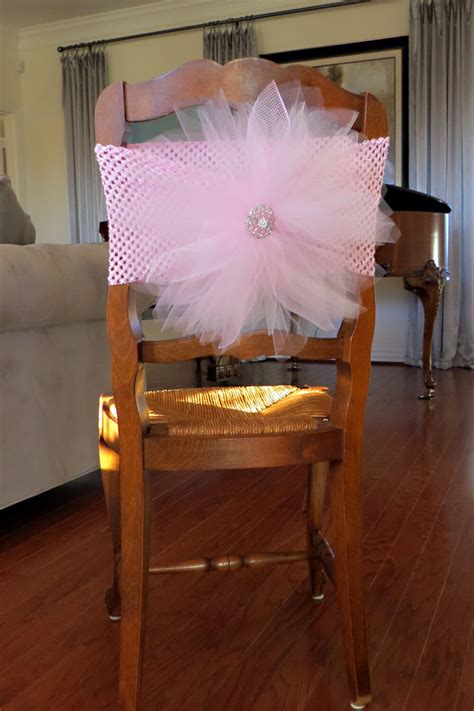 Beautiful baby shower decorations create the mood for joy and excitement. Choosing a Baby Shower Chair - Baby Ideas