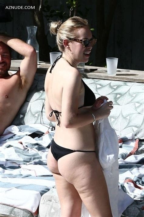 Tanya Burr Out In Miami Showing Off Her Sensational Figure In A Black