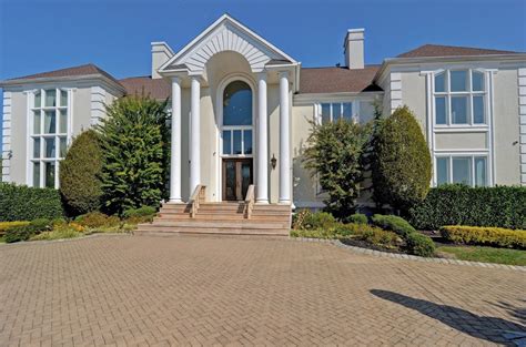 2 Million Majestic Mansion In Marlboro Nj Homes Of The Rich