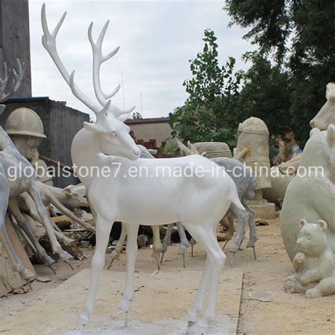 Fiberglass Animal Life Size Resin Deer Sculpture For Garden Decoration