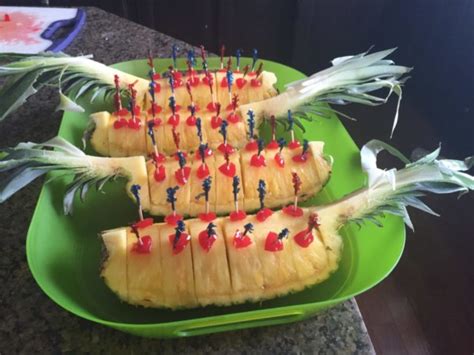 Festive Fast And Easy Way To Cut A Pineapple Delightful Life