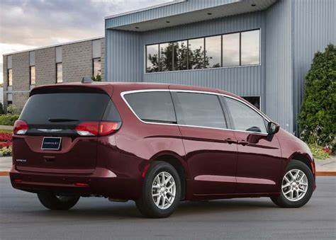 2021 Chrysler Voyager Review Pricing Trims And Photos Truecar