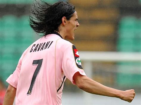 Edinson cavani palermo palermo sports running. Siena 1-2 Palermo: Cavani And Miccoli Send Bianconeri To ...
