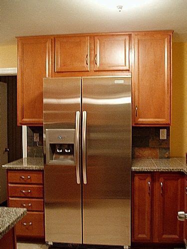 The original shaker kitchens were modest due to the shaker's religious views. Cabinets around refrigerator. … | Kitchen remodel small, Kitchen remodel layout, Timeless kitchen