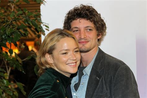 Check below for more deets about niels schneider. Virginie Efira et Niels Schneider, partenaires radieux à ...