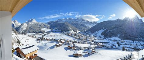 Indirizzo, telefono, foto, disponibilità e prezzi a partire da 30€. Appartamenti Belaut - Selva Val Gardena | Contatto