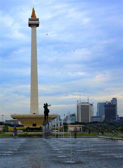 This skill is a great preparation before attacking with a pyro attack. Monas National Monument