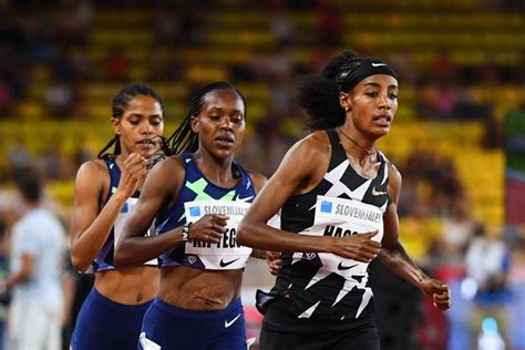 In the diamond league meeting in monaco, sifan hassan made history by breaking the women's mile world record in 4:12.33. Sifan Hassan moet in Monaco Faith Kipyegon voor zich ...