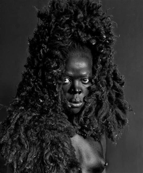 Sauvagerie exotisme sensualité A travers des autoportraits la photographe Zanele Muholi