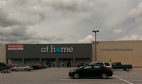 The store is a big box specialty. Pretty Soon Houston Won't Have Garden Ridge To Poke Fun of ...