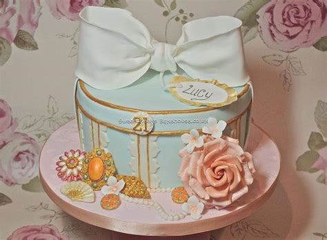 vintage hat box cake decorated cake by hayley cakesdecor