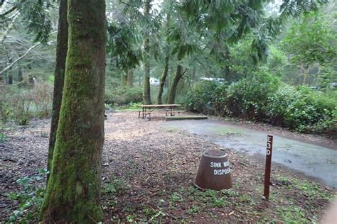 Hookup camping area with showers, bathrooms, beach access, and a meeting hall where evening interpretive programs take place. Beverly Beach State Park and Campground, Oregon Camping