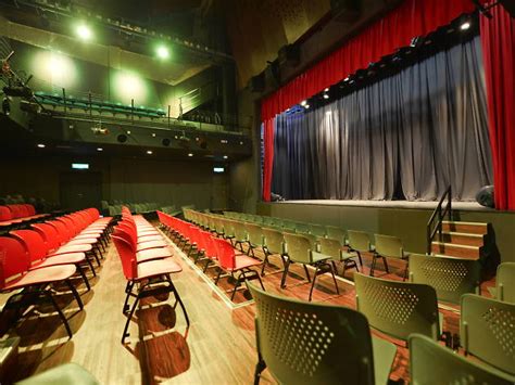 The istana budaya founded in september 1999, is malaysia's main venue for all types of theatre including musical theater, classical concert and opera from local and international performances. PJ Live Arts | Theatre in Petaling Jaya, Kuala Lumpur
