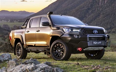 2022 Toyota Hilux Rugged X 4x4 Double Cab Pickup Specifications