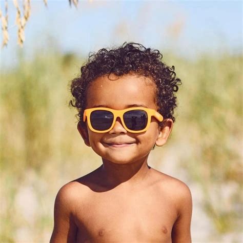 Gafas De Sol Para Niños ¿cómo Elegirlas La Vida Es Algo Más