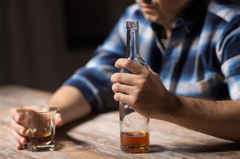 5 Signs Of Alcoholism You Should Never Ignore