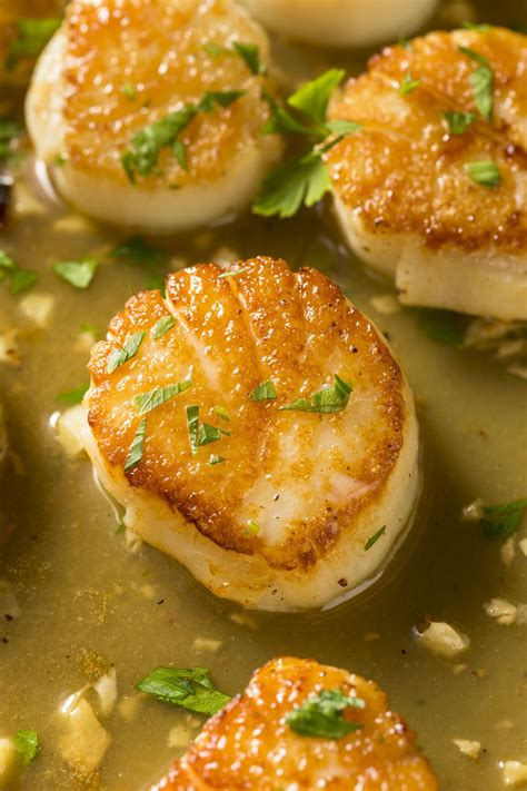 Recipe Sea Scallops With Minty Pea Puree Clean Food Crush Scallop