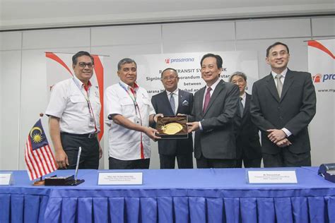 Prasarana owns and operates the country's urban rail services that include three lrt networks and the kl monorail, in addition to operating the mrt line. Prasarana Malaysia Berhad Tandatangani MoU SMRT ...