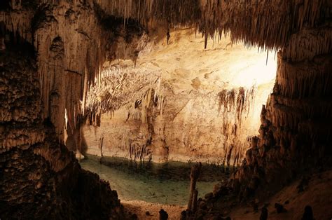 La Grotte De Clamouse Une Cathédrale Hors Du Temps