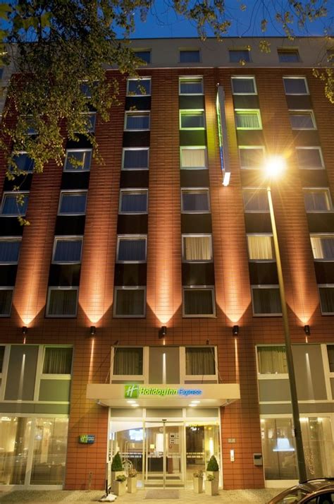 Holiday inn express berlin city centre west is located in the centre of berlin, about 1.2 km distance from zoo berlin. Holiday Inn Express Berlin City Centre-West in Berlin ...