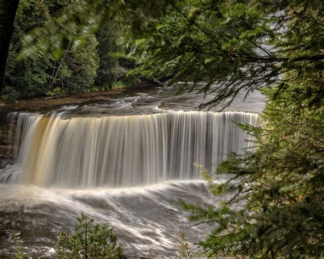 Tahquamenon Upper Falls Upper Peninsula Mi Photograph By Jack R Perry