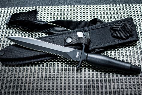 16 Best Tactical Combat Knives Of 2022 Hiconsumption