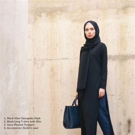 Berikut video gaya hijab 2017. Gaya Baju Muslimah Stylist / Baju Muslim Casual Yang Simple Hijab Fashion Street Hijab Fashion ...
