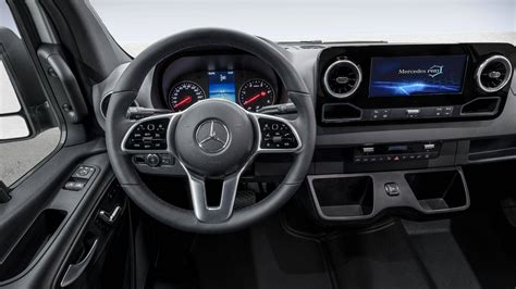 Photos Voici Lhabitacle Du Nouveau Mercedes Benz Sprinter