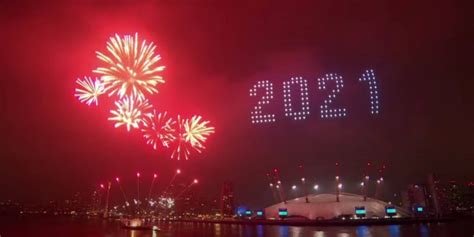 London Adds A Drone Show To Its New Years Fireworks Display Dronedj