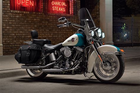 Get a list of related motorbikes before. HARLEY DAVIDSON Heritage Softail Classic specs - 2015 ...