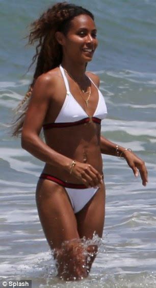 Katching My I Jada Pinkett Smith Stuns In White Bikini While In