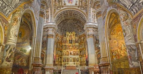 Como consecuencia de dos decretos de indulto, salieron de la cárcel recuperando la libertad tras haber cumplido 12 años y dos meses de condena. Tour por la Granada de los Reyes Católicos, en español ...