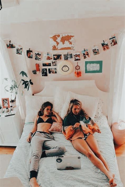 Pin By 𝐉𝐚𝐧𝐧𝐚 On Friends Sleepover Beds Cozy Room Decor Beat Friends