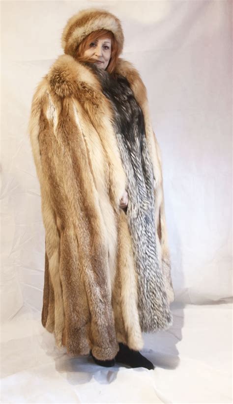 Pin By Мех Bампир On Fur Pins Real Ladies No Modell 120 In 2021 Fur