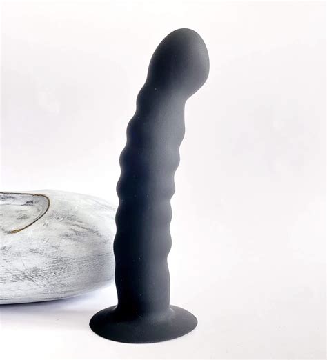 Cumworldsa On Twitter This Slightly Curved Silicone Dildo Comes With