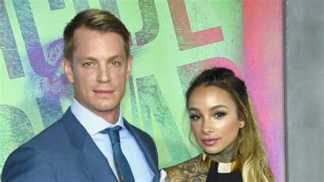 Kinnaman was married to swedish tattoo artist cleo wattenström from 2015 to 2018. Joel Kinnaman: Das ist seine heiße Frau Cleo Wattenström